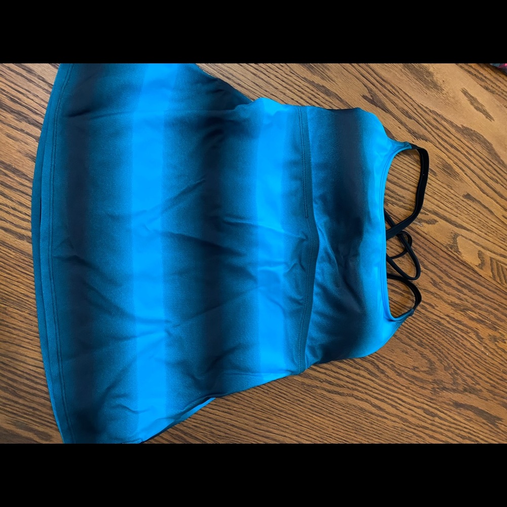 Tank style swimsuit top and boy fit bottom large